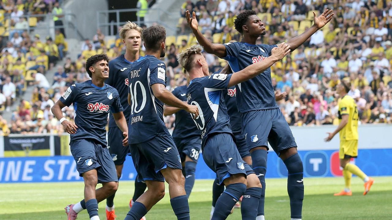 Aachen-unterliegt-Aufsteiger-Hoffenheim-in-Unterzahl