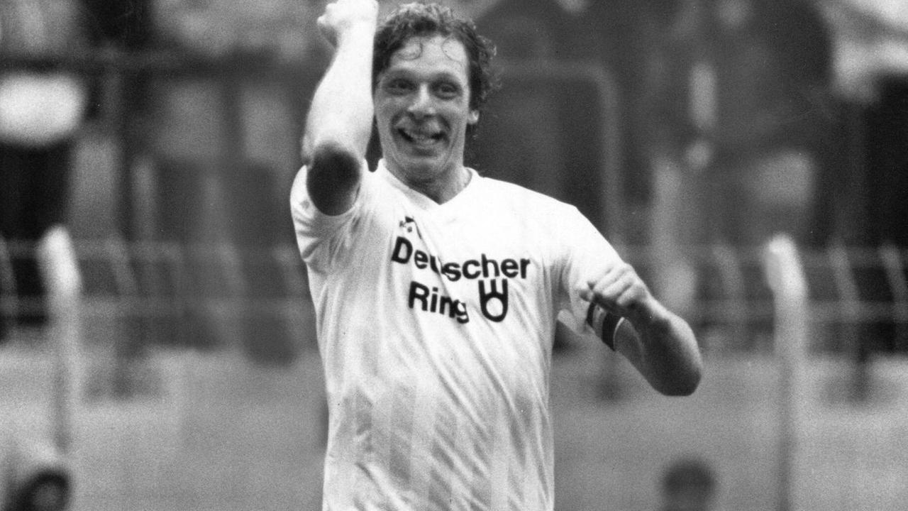 Alle Tore des Monats vom FC St Pauli sportschau.de