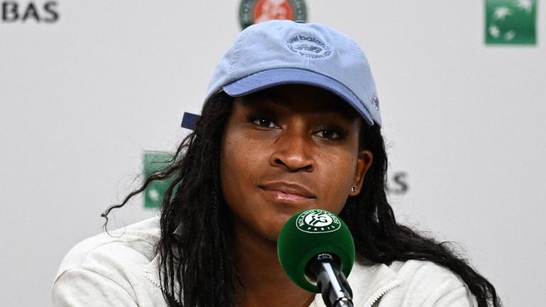 Coco Gauff auf der Pressekonferenz nach ihrem Sieg bei Roland Garros