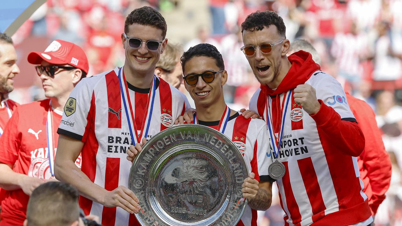 Meister, Absteiger, Aufsteiger - Europas Fußball im Überblick