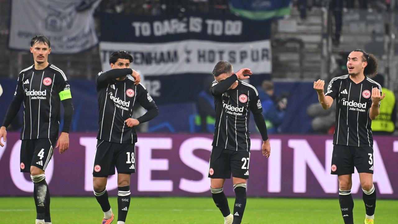 Das Warten auf Albert Riera: Seltsamer Eintracht-Abend gegen Tottenham ...