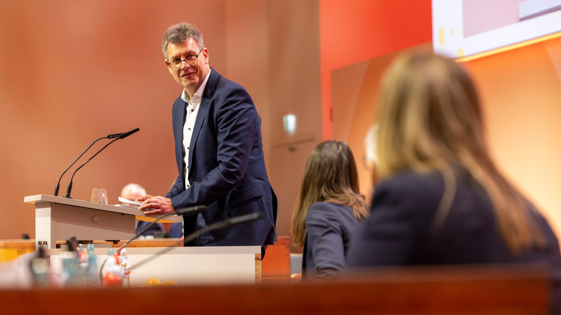 DOSB-Mitgliederversammlung: Deutschlands Sportwelt tagt im Olympiarausch