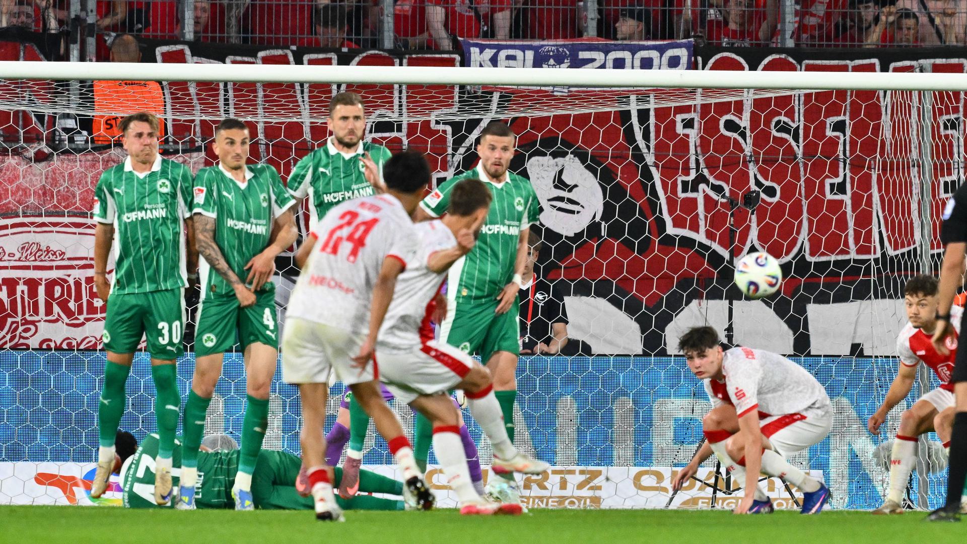 Live-Ticker Relegation: Rot-Weiss Essen gegen SpVgg Greuther Fürth