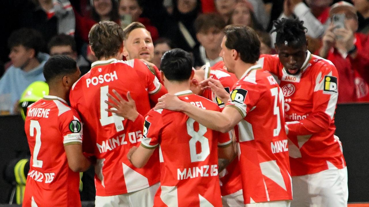 Mainz 05 Dominate Racing Strasbourg to Close in on Conference League Semi-Finals