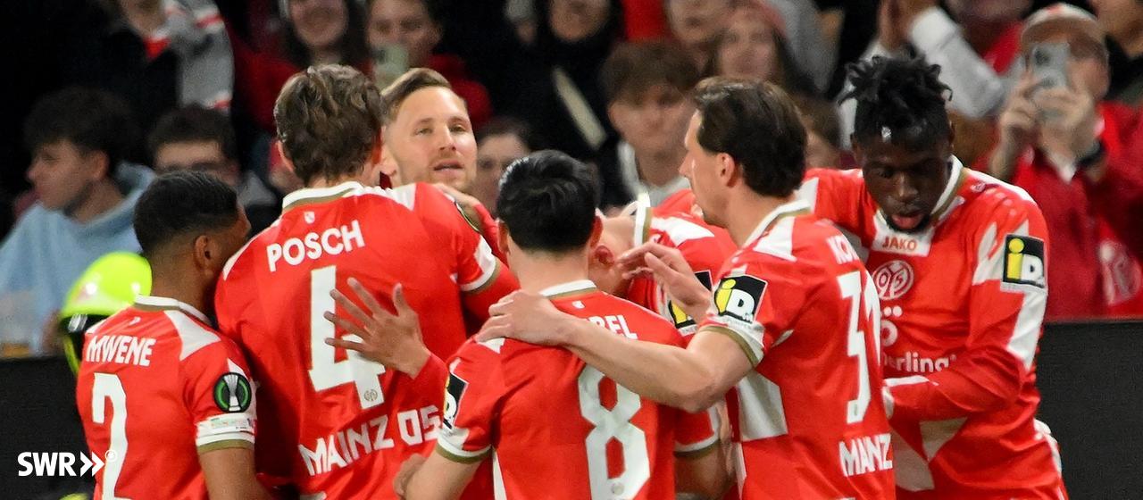 Mainz 05 jubelt gegen Racing Straßburg