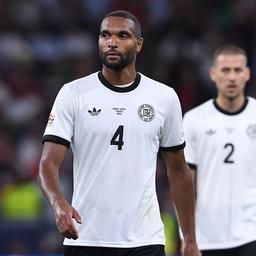 Jonathan Tah reagiert während eines Länderspiels