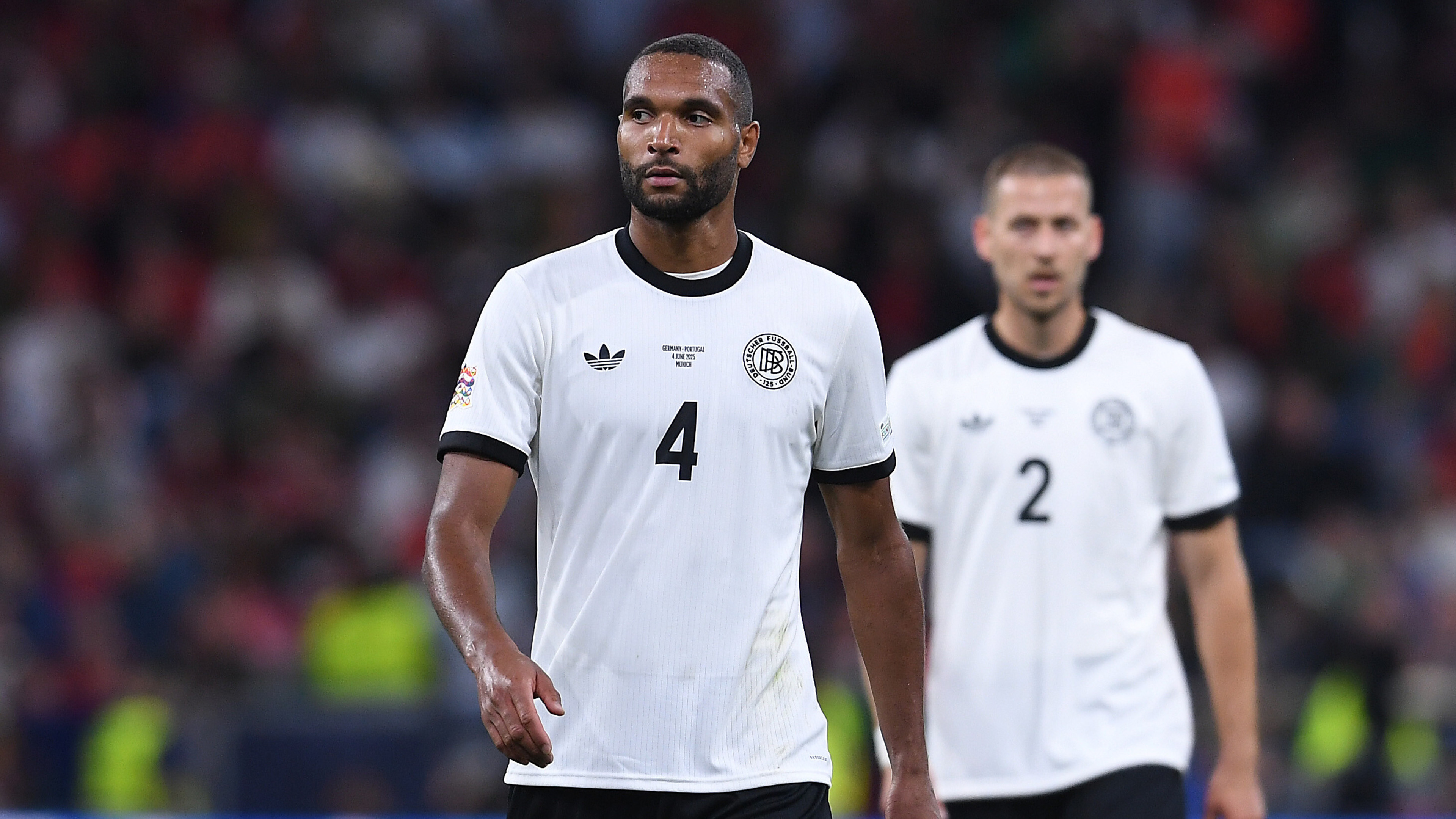 Jonathan Tah reagiert während eines Länderspiels