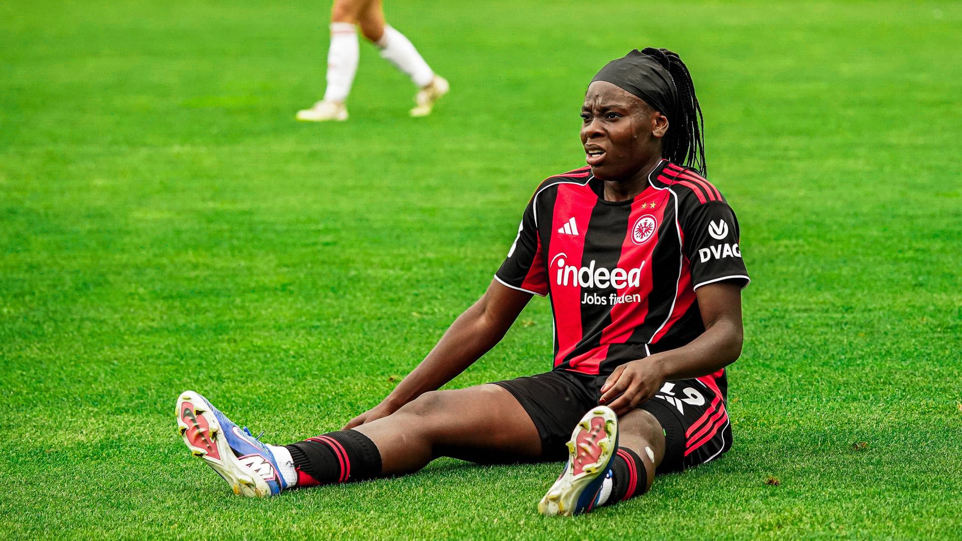Eintracht Frankfurt bangt um Torjägerin Anyomi