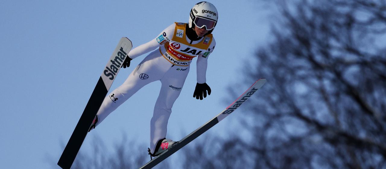 Nika Prevc auf der Großschanze von Sapporo