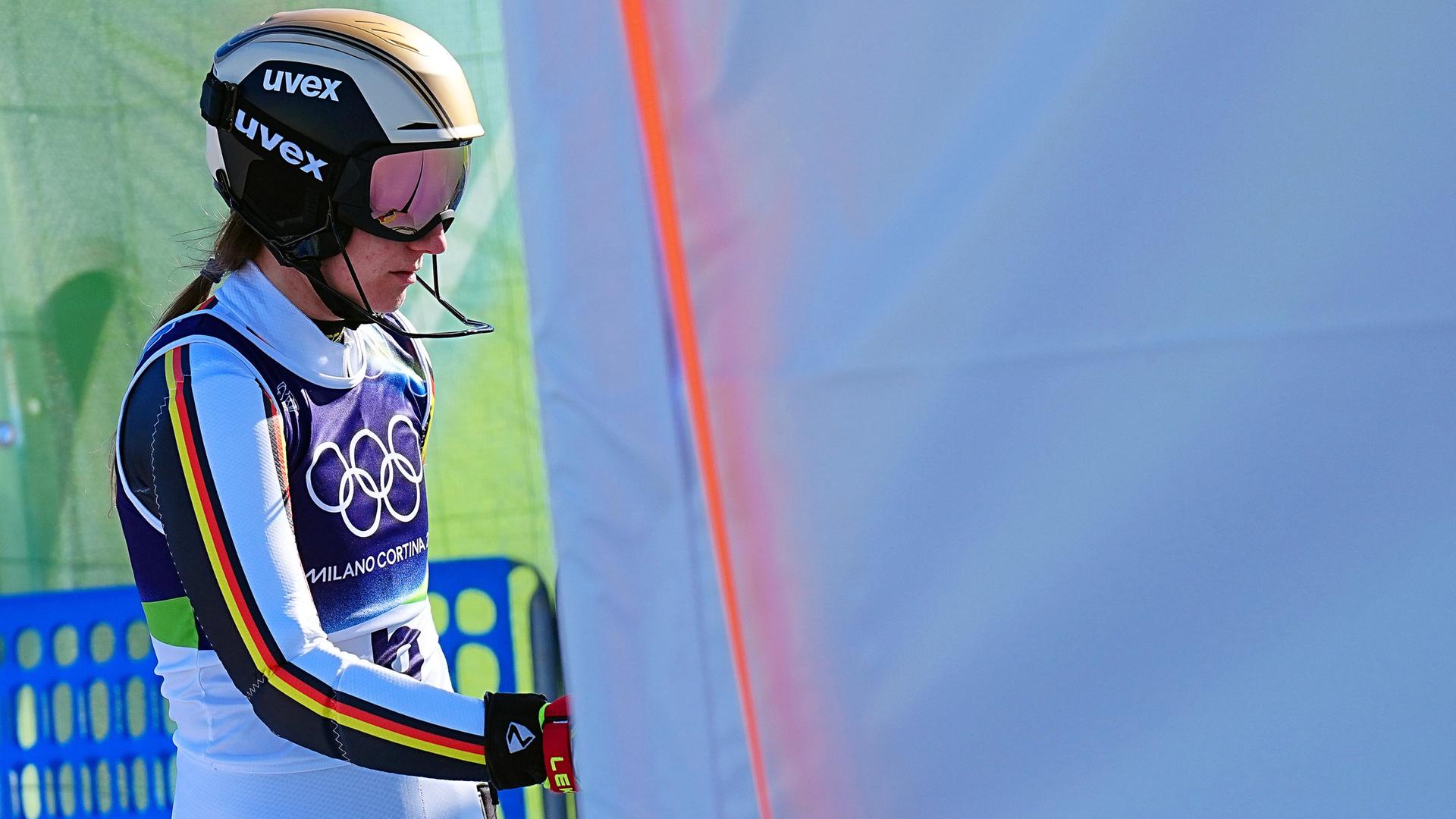 Lena DÃ¼rr nach ihrem Ausschneiden | picture alliance/dpa | Michael Kappeler