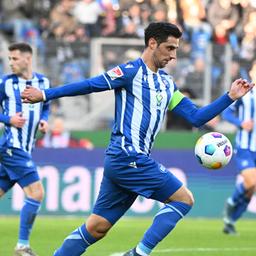 Lars Stindl vom Karlsruher SC am Ball
