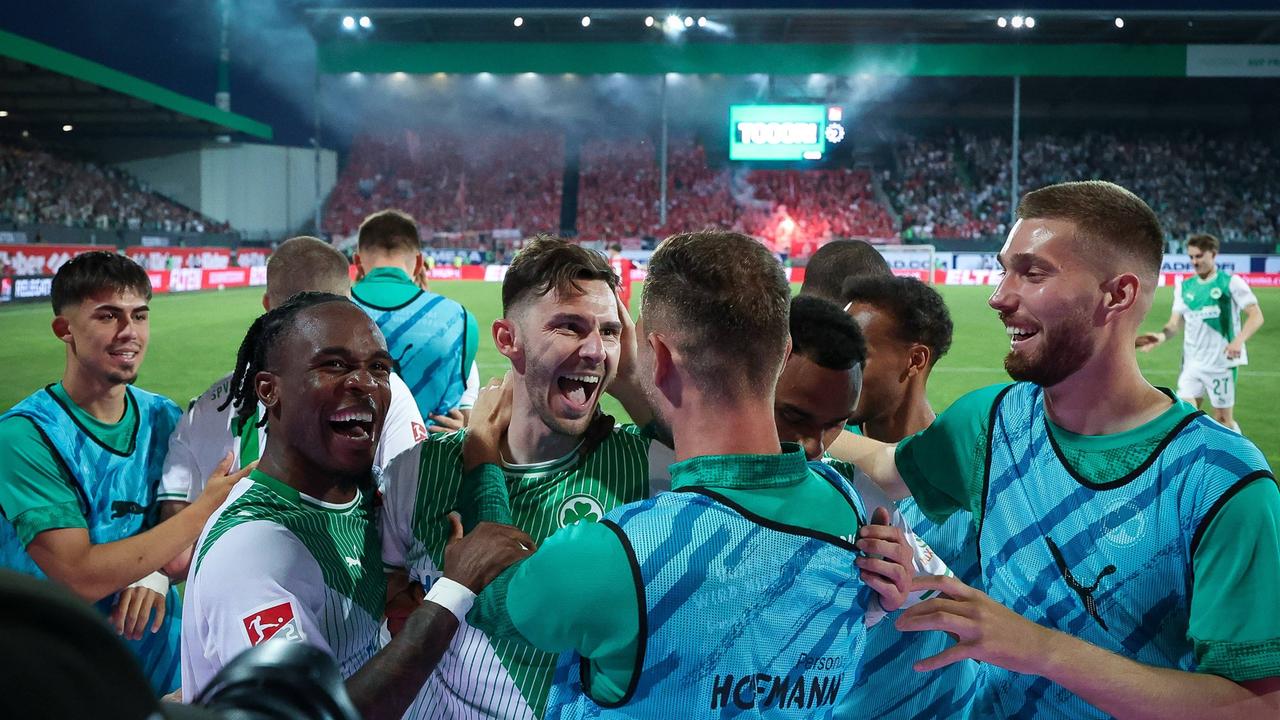 Relegation: Sieg gegen Essen - Fürth bleibt zweitklassig
