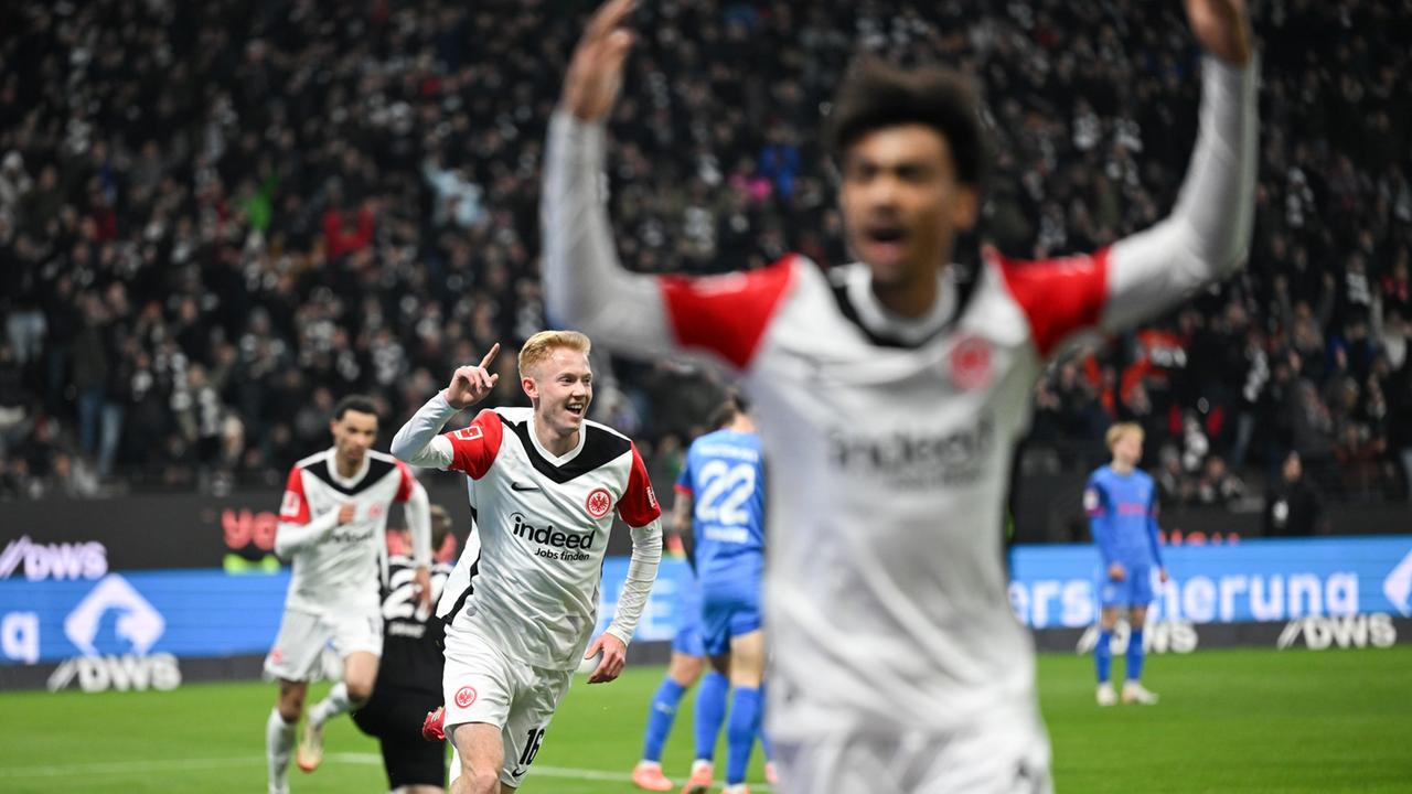Pflichtsieg gegen Holstein Kiel: Eintracht-Sieg gegen Holstein Kiel ...