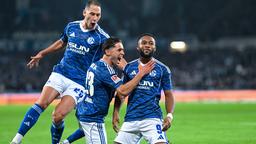 Schalke bejubelt Moussa Syllas Tor zum 2:0 gegen Hannover