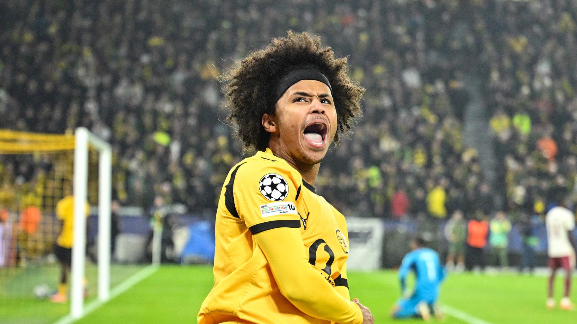 Dortmunds Karim Adeyemi bejubelt seinen Treffer | Bernd Thissen/dpa