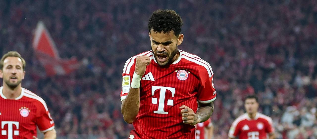 Bayerns Luis Diaz jubelt nach seinem Treffer zum 1:0 gegen RB Leipzig