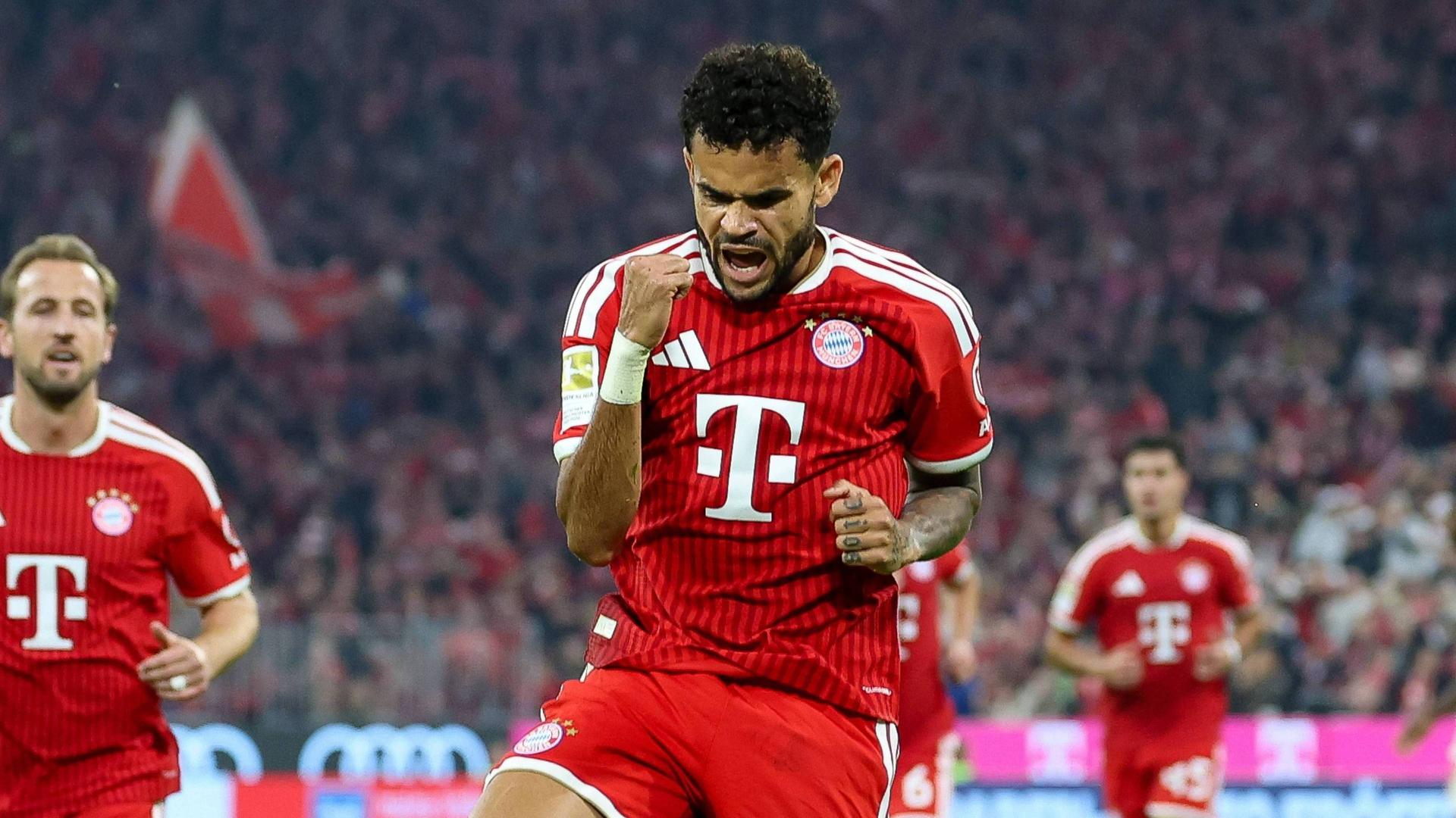 Bayerns Luis Diaz jubelt nach seinem Treffer zum 1:0 gegen RB Leipzig | IMAGO/kolbert-press