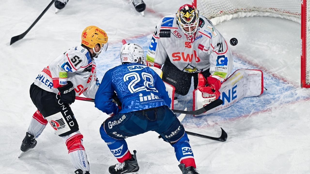 Krimi gegen Bremerhaven: Adler Mannheim im Halbfinale