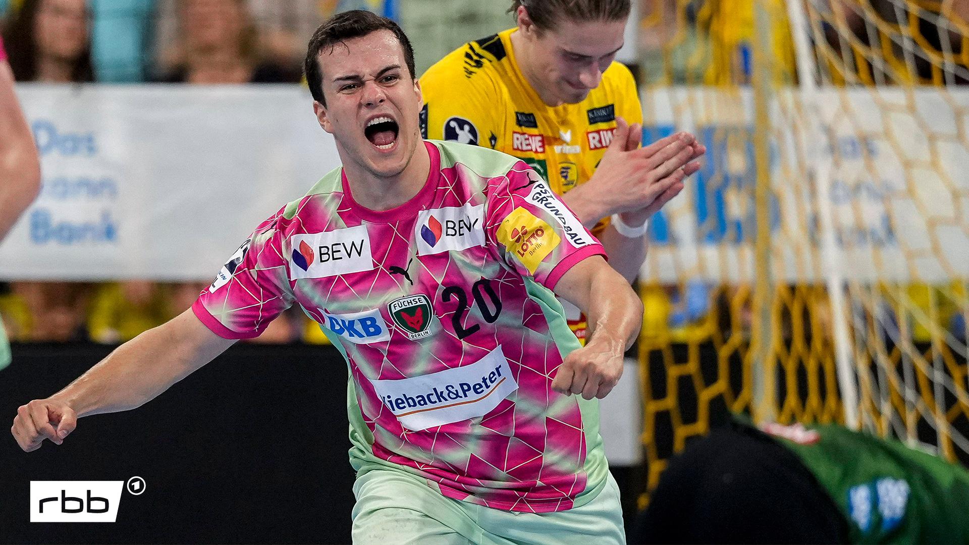 Tim Freihöfer jubelt über ein Tor für die Füchse Berlin bei den Rhein-Neckar Löwen. Quelle: imago images/foto2press