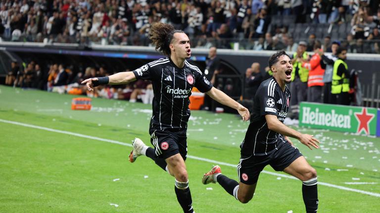 Fares Chaibi und Arthur Theate jubeln gegen Galatasaray