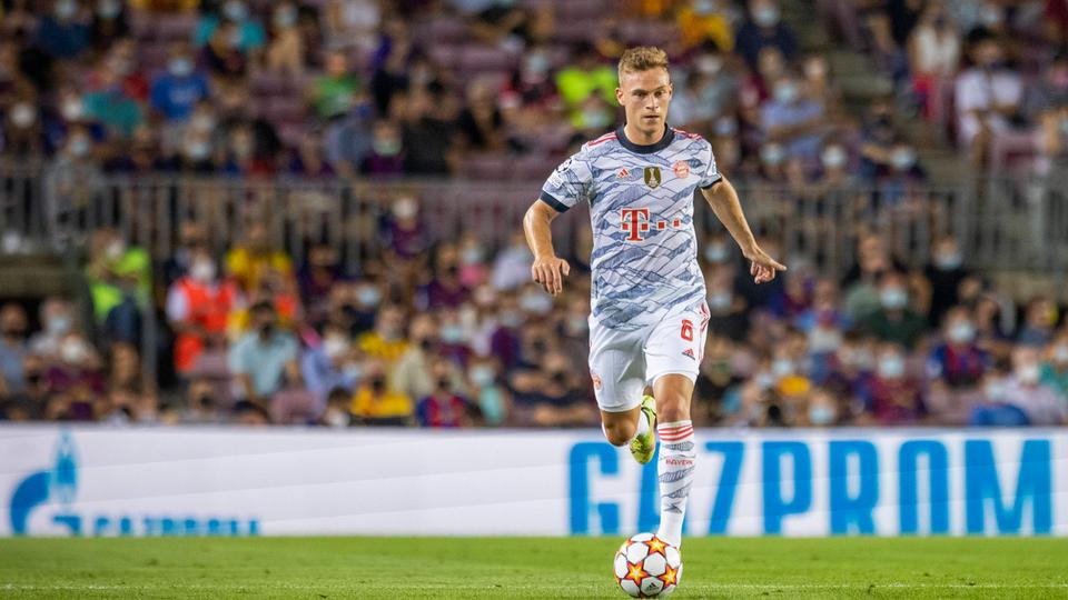Allgegenwärtig: Gazprom-Werbung in der UEFA Champions League, hier hinter Bayerns Joshua Kimmich | Imago Allgegenwärtig: Gazprom-Werbung in der UEFA Champions League, hier hinter Bayerns Joshua Kimmich