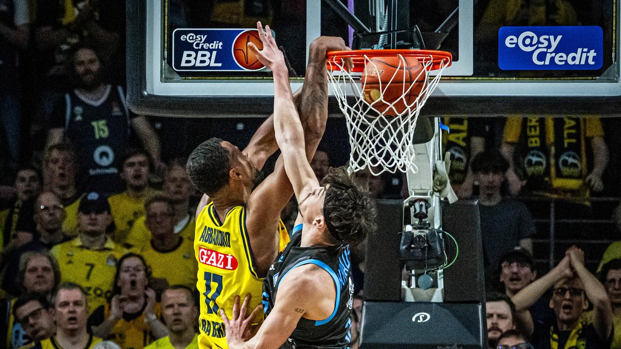 Alba Berlin schlägt Jena und geht als Zweiter in die Playoffs