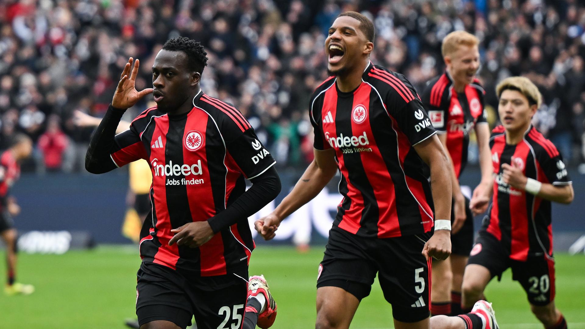 Arnaud Kalimuendo bejubelt den eigenen Treffer | dpa