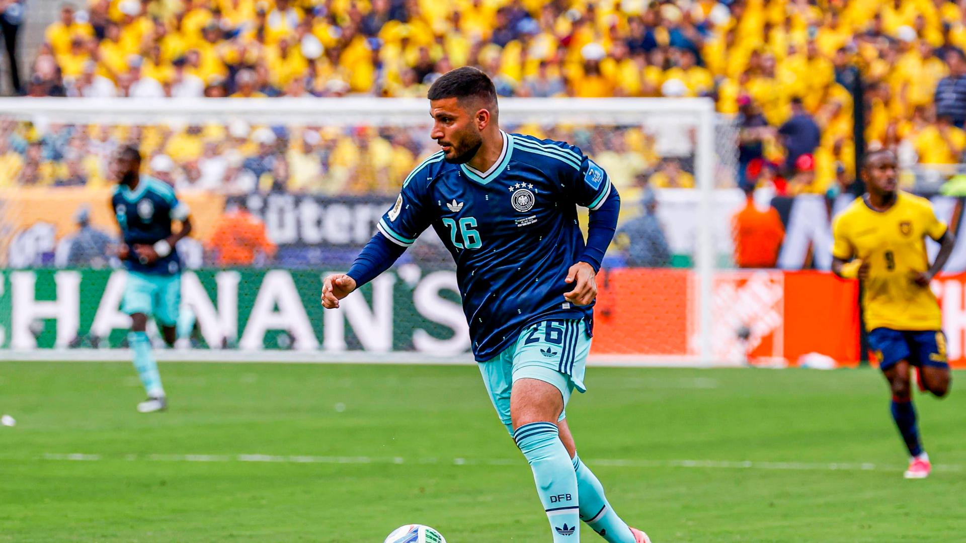 DFB-News: Ärger über Rasen und Gegentore: DFB-Team unterliegt Ecuador
