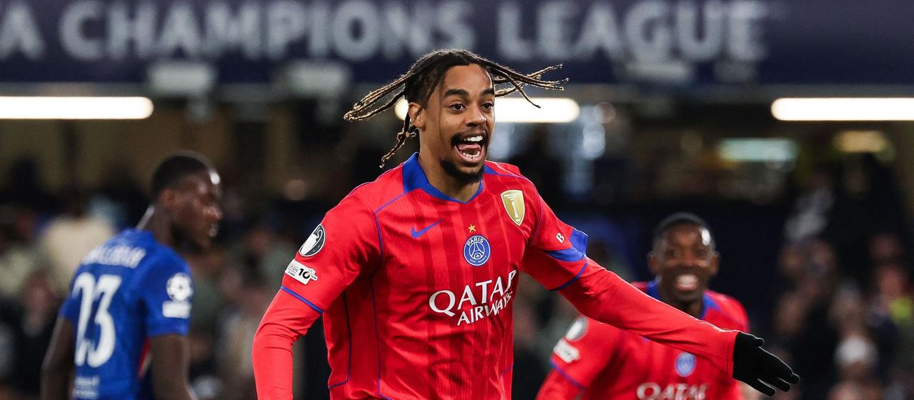 PSGs Bradley Barcola bejubelt seinen Treffer zum 2:0 gegen Chelsea