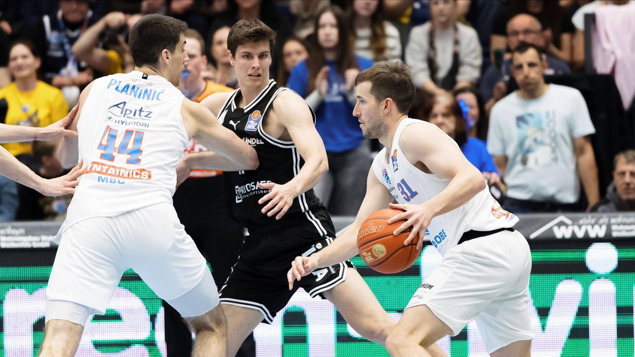 MBC verliert letztes Heimspiel - emotionaler Abschied von Martin Geissler