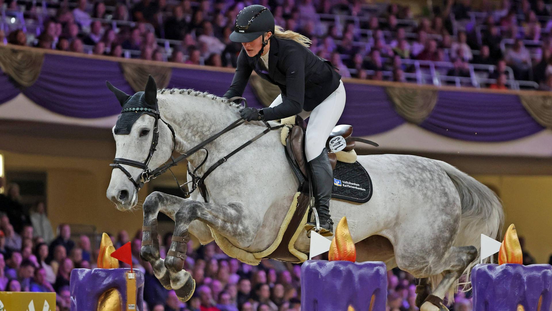 Teike Friedrichsen auf Pferd Greece in Aktion | IMAGO/Rene Schulz