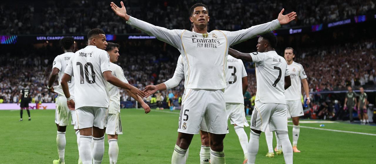 Jude Bellingham jubelt im Champions-League-Spiel gegen Juventus Turin | REUTERS Jude Bellingham jubelt im Champions-League-Spiel gegen Juventus Turin