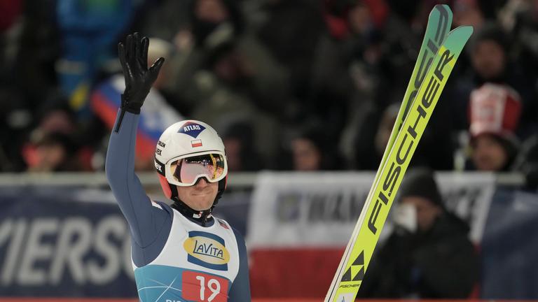 Kamil Stoch verabschiedet sich von seinen Fans