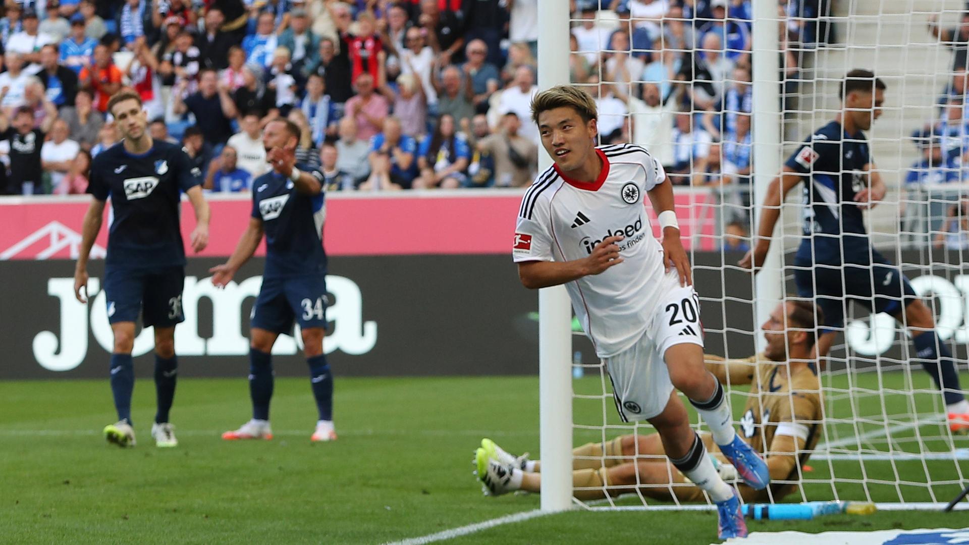 Ritsu Doan bejubelt seinen Treffer gegen die TSG Hoffenheim | imago