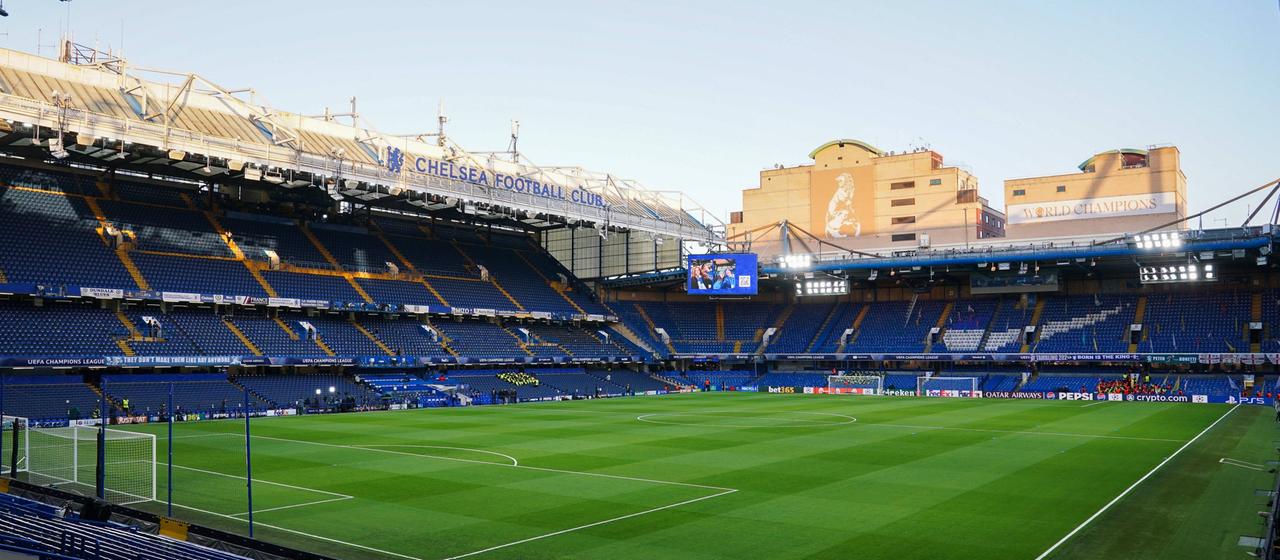 Stadiumi Chealsea London "Stamford Bridge"