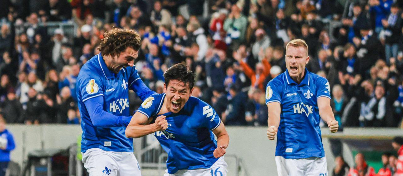 Darmstadts Hiroki Akiyama bejubelt seinen Treffer