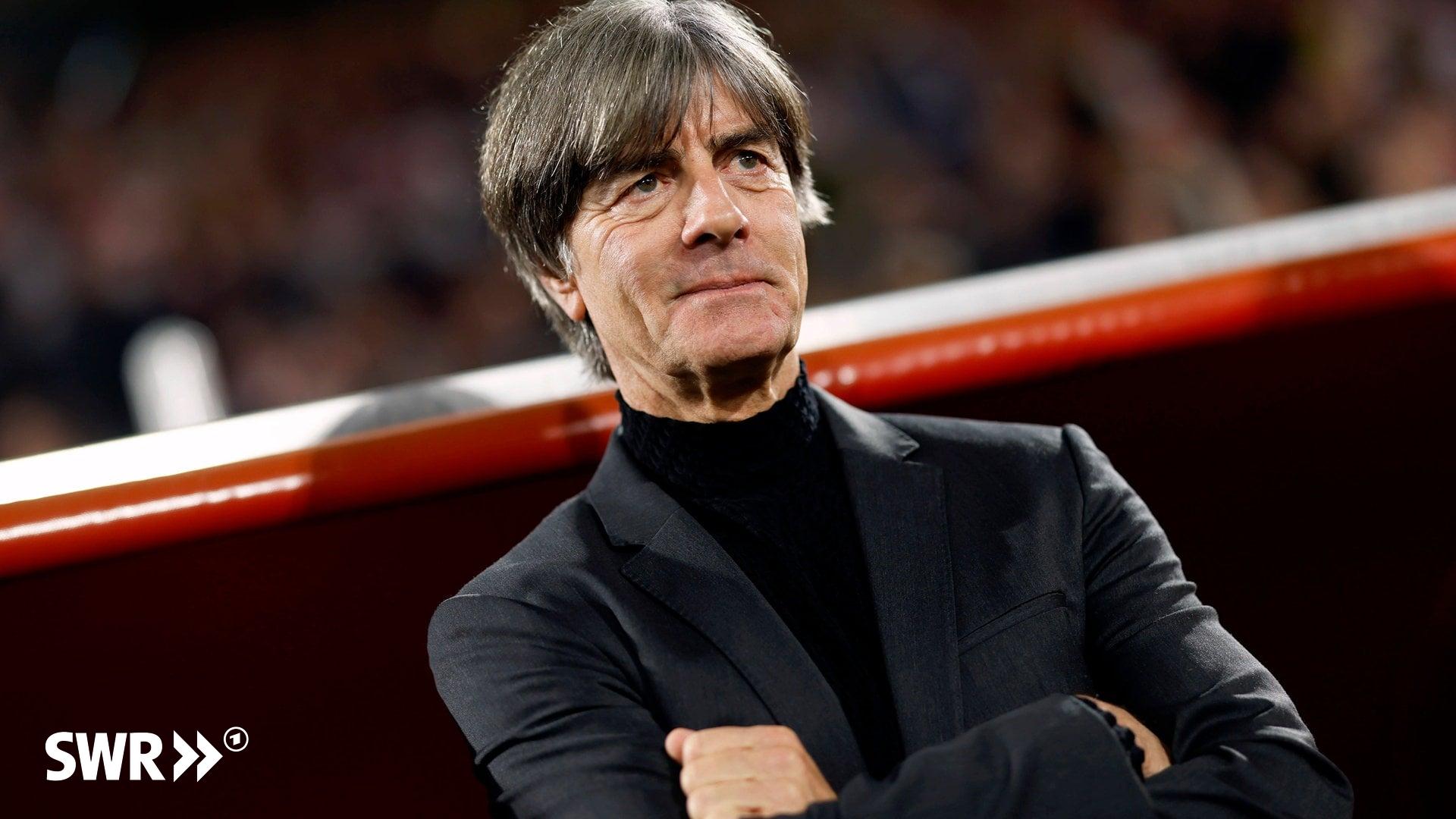 Joachim Löw, ehemaliger Bundestrainer, beim Abschiedsspiel von Lukas Podolski | IMAGO, IMAGO / Panama Pictures Joachim Löw, ehemaliger Bundestrainer, beim Abschiedsspiel von Lukas Podolski
