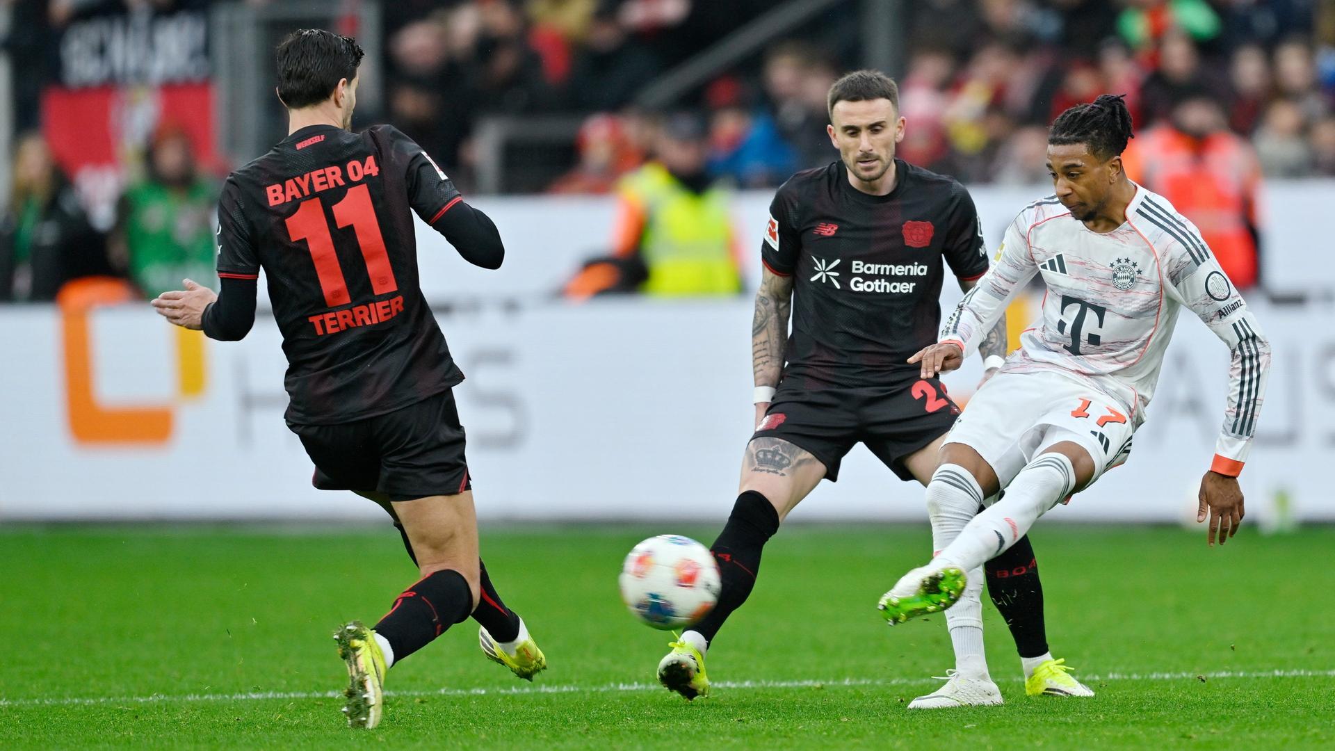 Micheal Olise in Aktion | WITTERS