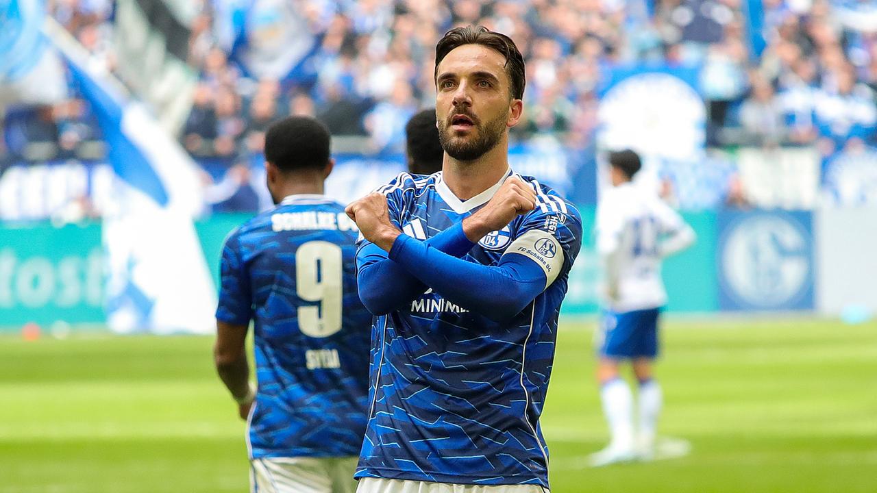 Kapitän Karaman erlöst Schalke gegen den KSC