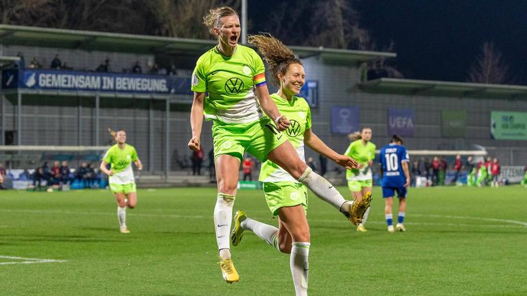 Alexandra Popp vom VfL Wolfsburg jubelt