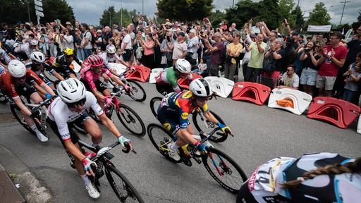 Das Fahrerfeld auf der zweiten Etappe der Tour de France Femmes