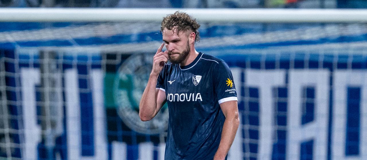 Fliegt mit einer roten Karte vom Platz - Philipp Strompf 