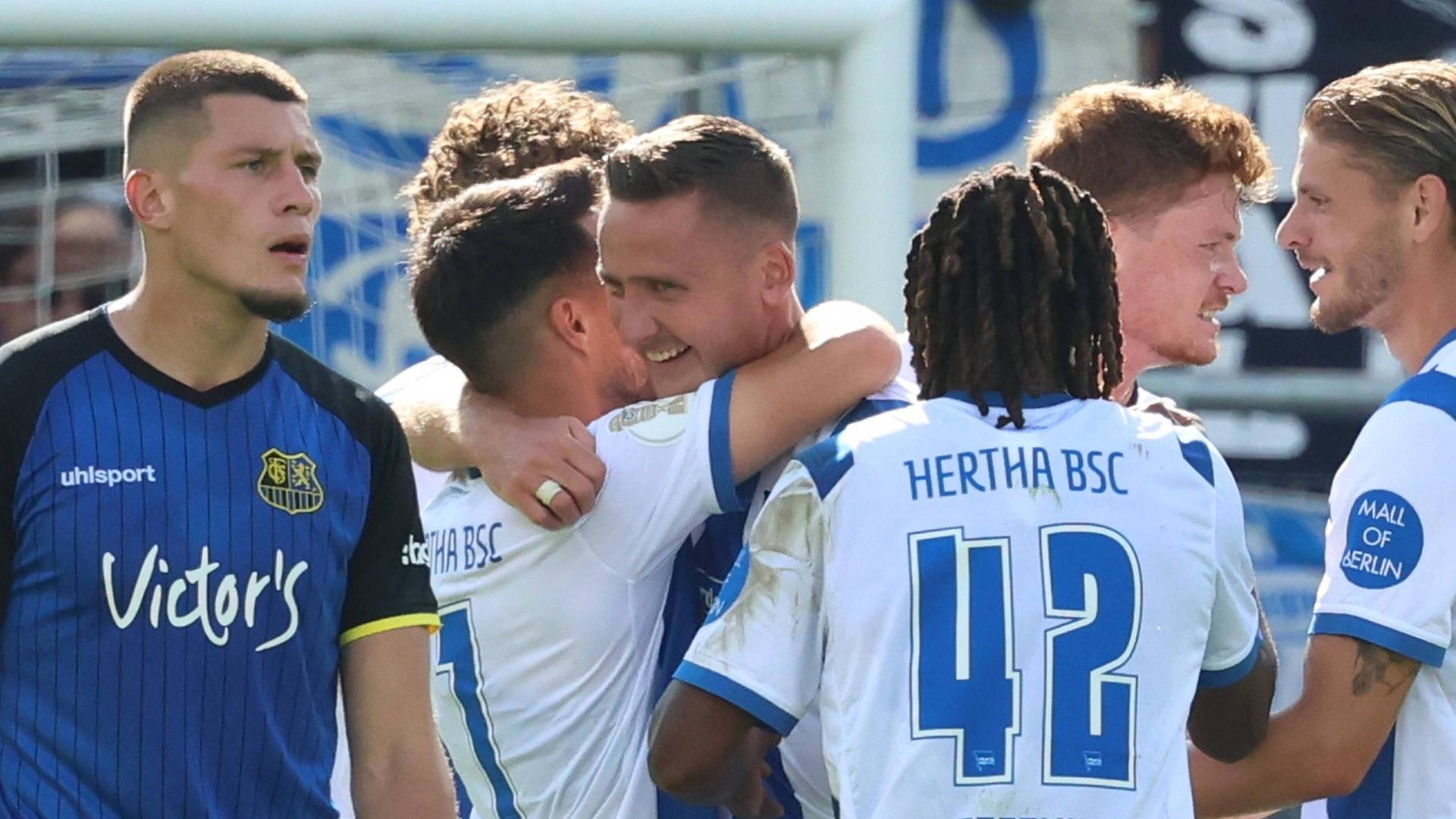 Hertha zittert sich in Saarbrücken weiter
