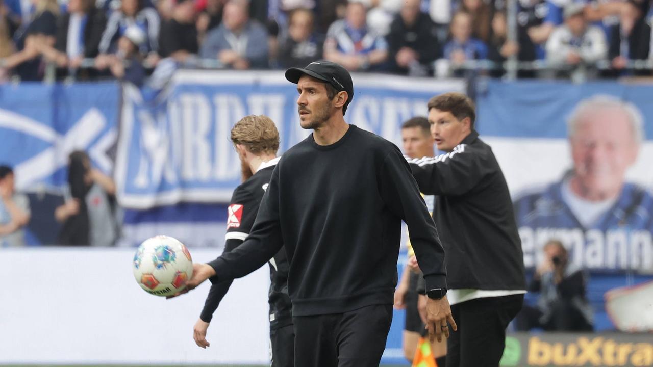 Sportschau Fußball Podcast: Acht Teams international?