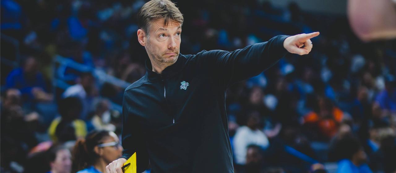 Olaf Lange in seiner Funktiona ls Assistenztrainer bei den New York Liberty | Brandon Todd/New York Liberty Olaf Lange in seiner Funktiona ls Assistenztrainer bei den New York Liberty