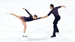 Minerva Hase und Nikita Volodin auf dem Eis