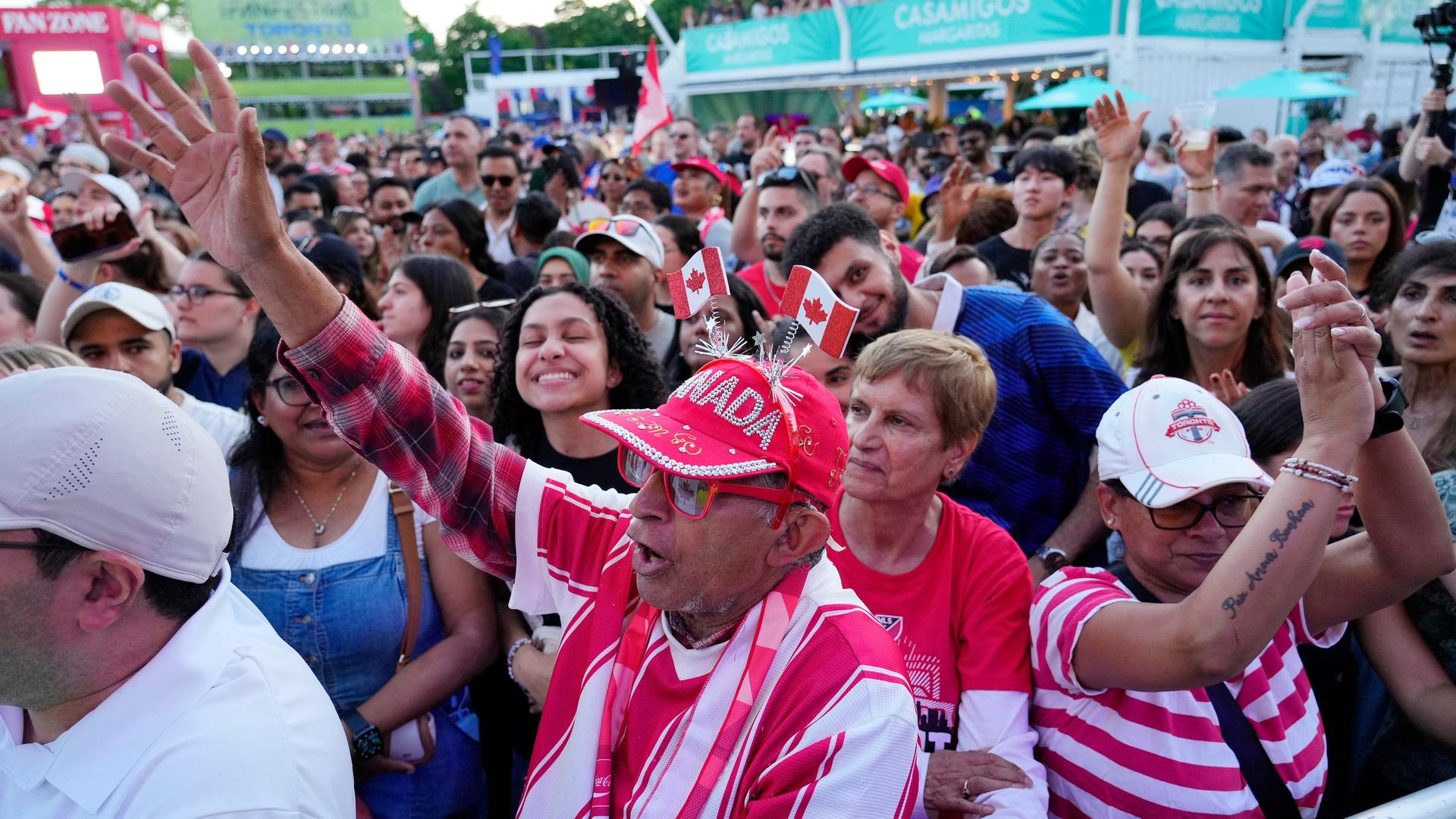 Kanadische Fans schauen die WM in Toronto | IMAGN IMAGES via Reuters