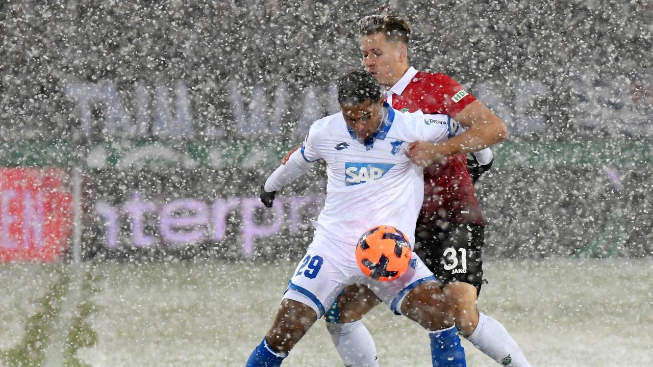 Die-Bundesliga-und-ihr-traditionsreiches-Schneeproblem