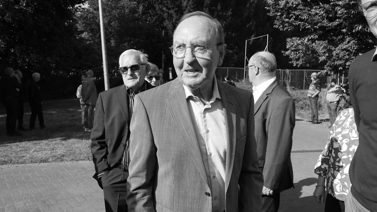 サイクリング：元テレコムチームのボスであるウォルター・ゴッドエフルーは82で死亡しました