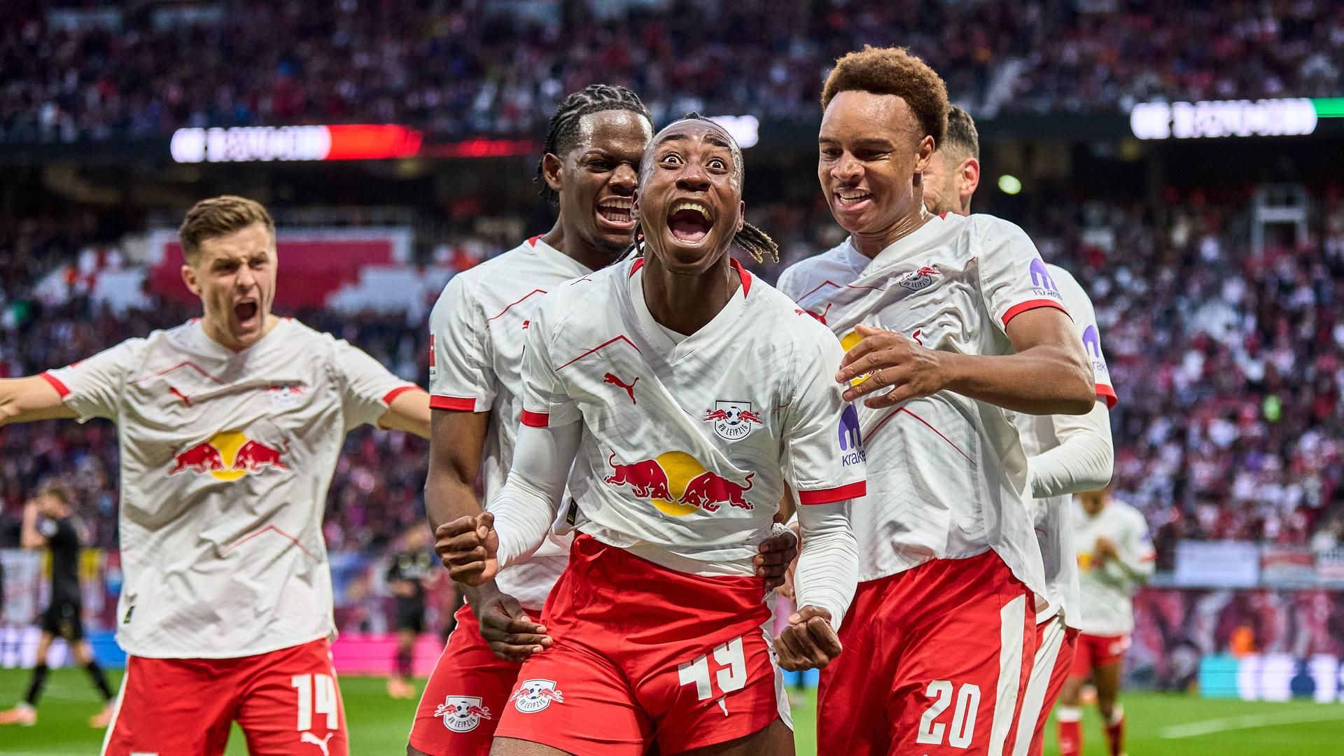 Leipzigs Yan Diomande bejubelt seinen Treffer | IMAGO/Martin Stein